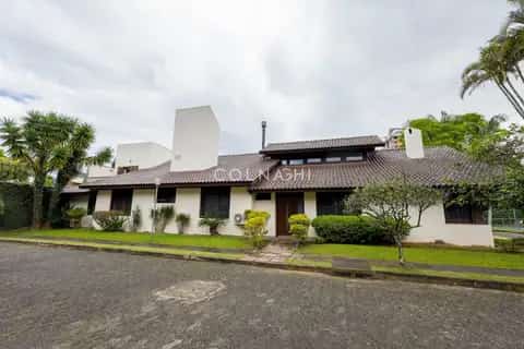Casa em Condomínio · 5 dormitórios em Petrópolis — miniatura 3