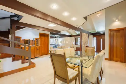 Casa em Condomínio · 5 dormitórios em Petrópolis — miniatura 9