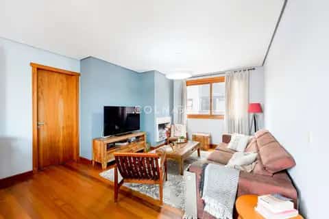 Apartamento · 3 dormitórios em Petrópolis — miniatura 2