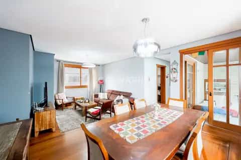 Apartamento · 3 dormitórios em Petrópolis — miniatura 8