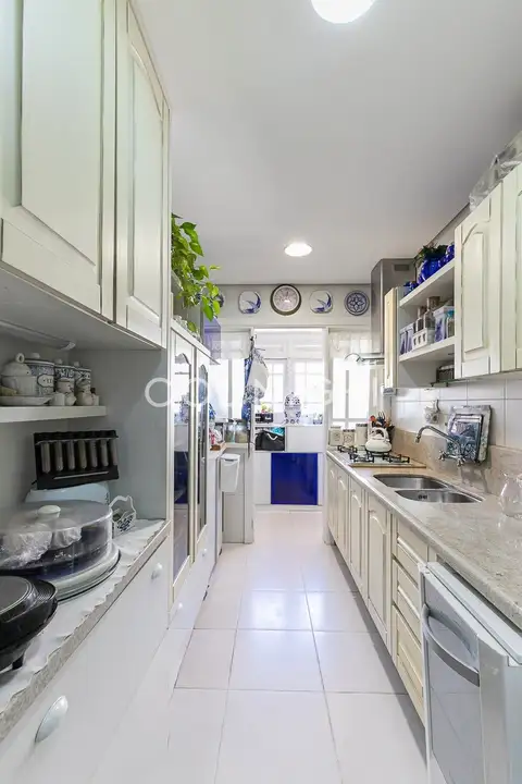 Apartamento · 3 dormitórios em Petrópolis — miniatura 10