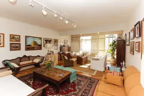 Apartamento · 3 dormitórios no Moinhos de Vento — miniatura 1