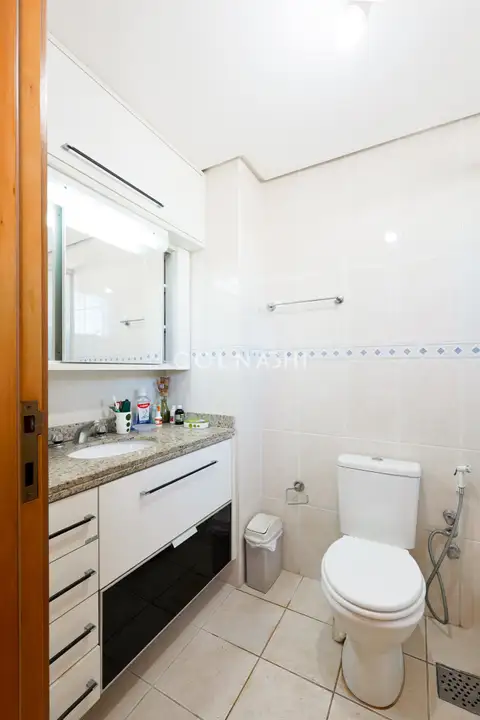 Apartamento · 3 dormitórios em Petrópolis — miniatura 11