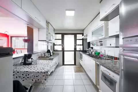 Apartamento · 3 dormitórios em Petrópolis — miniatura 9