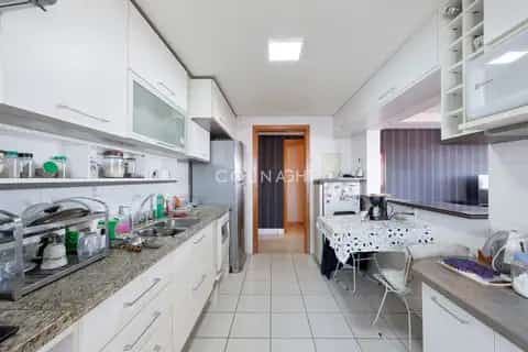 Apartamento · 3 dormitórios em Petrópolis — miniatura 10