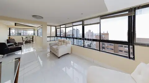 Apartamento em Mont Serrat