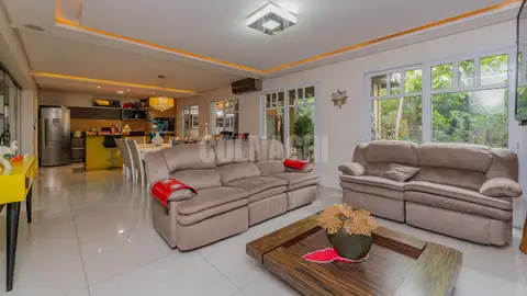 Casa em Condomínio em Central Parque