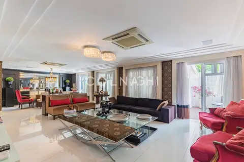 Casa em Condomínio em Central Parque