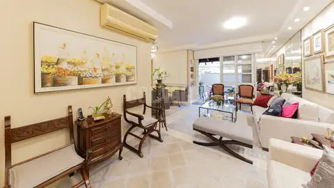 Casa em Condomínio em Chácara das Pedras