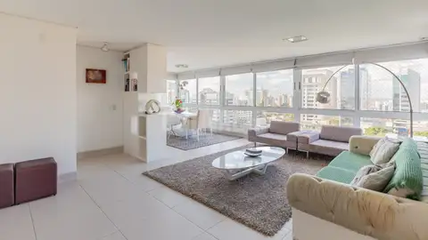 Apartamento em Mont Serrat