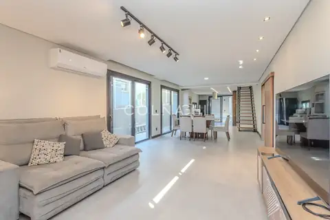 Casa em Três Figueiras