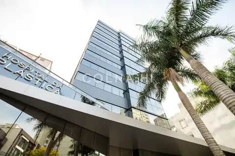 Conjunto Comercial em Floresta