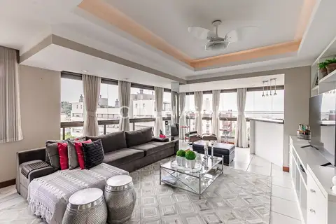 Apartamento em Menino Deus