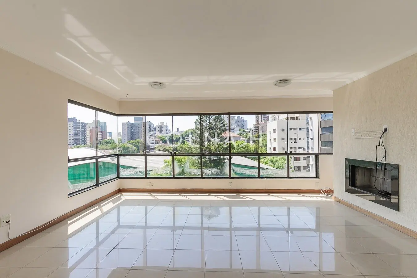 Apartamento · 3 dormitórios em Petrópolis — Foto 1