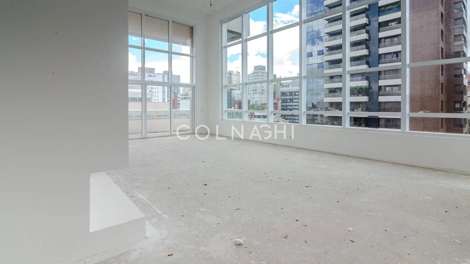Apartamento · 4 dormitórios em Petrópolis — Foto 1