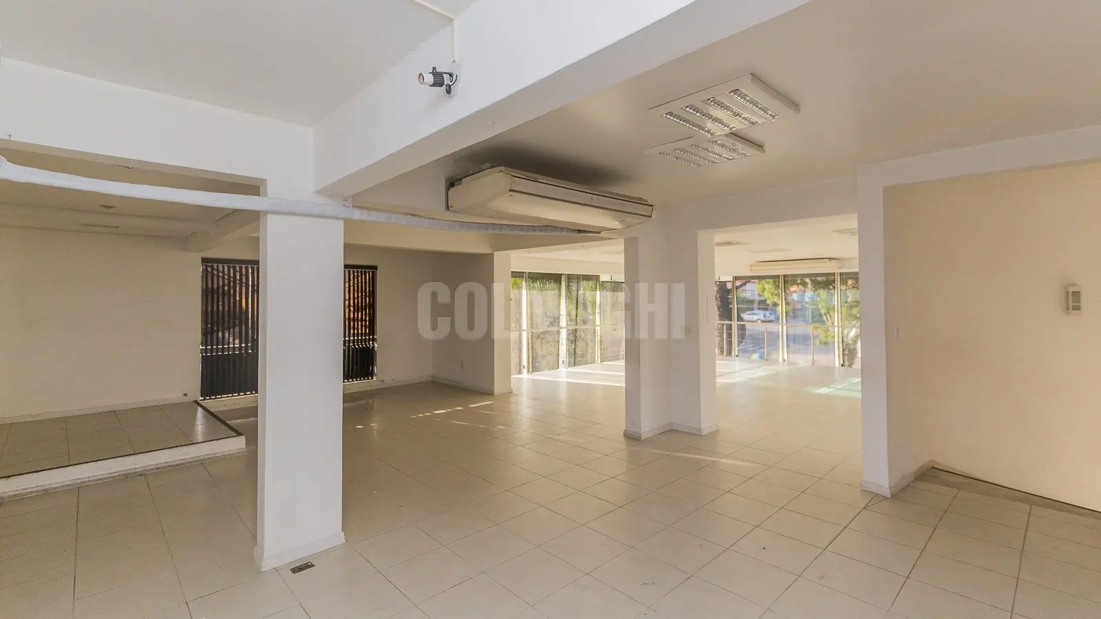 Prédio Comercial no Chácara das Pedras — Foto 1