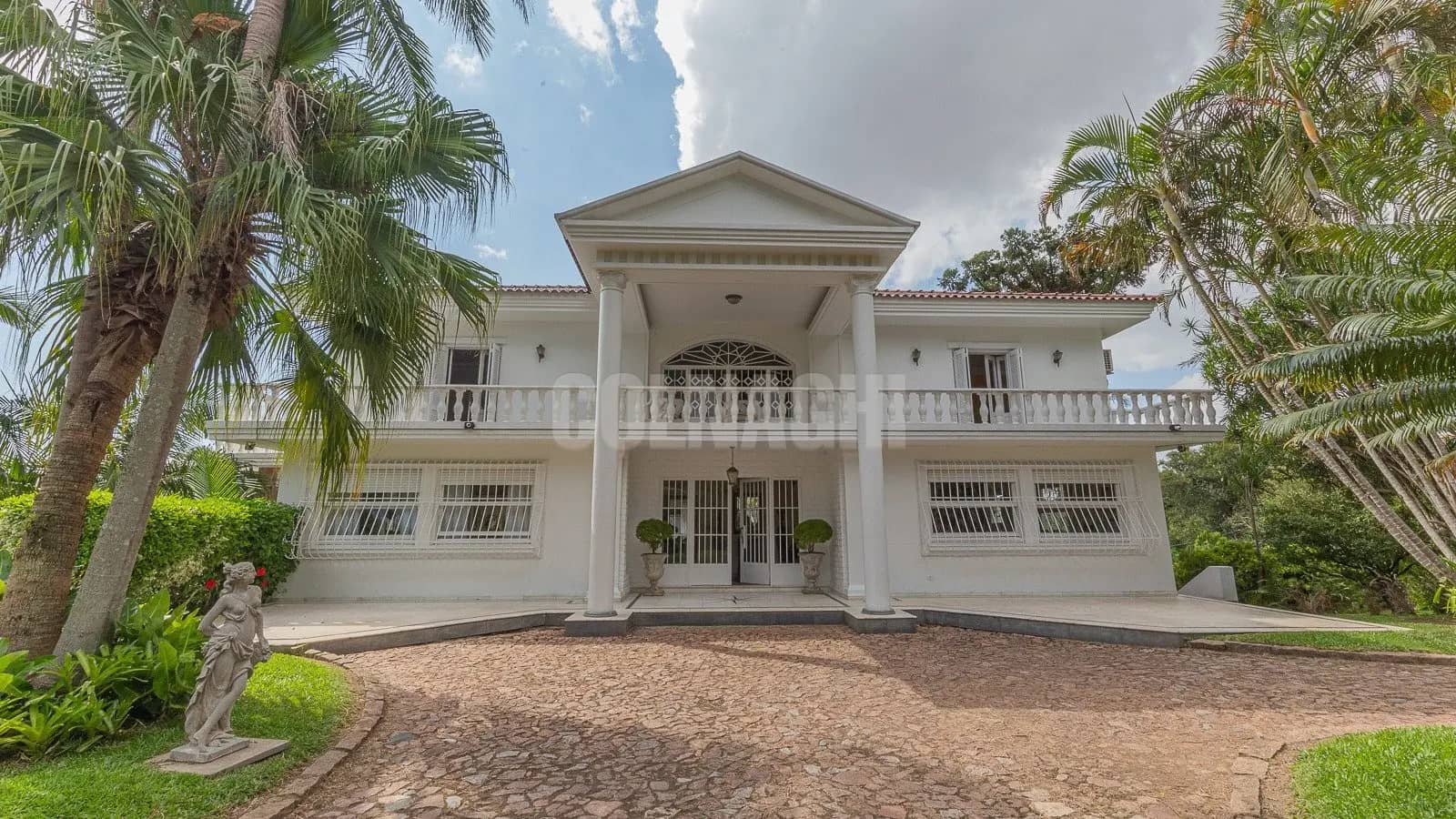 Casa · 6 dormitórios na Tristeza — Foto 1