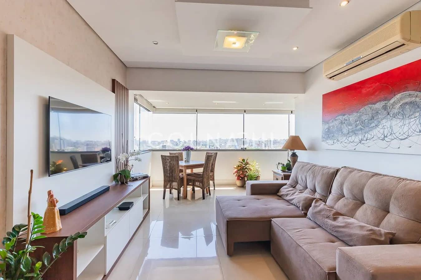 Apartamento · 3 dormitórios em Petrópolis — Foto 1
