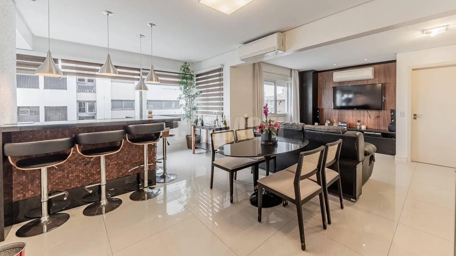 Apartamento · 2 dormitórios na Bela Vista — Foto 1