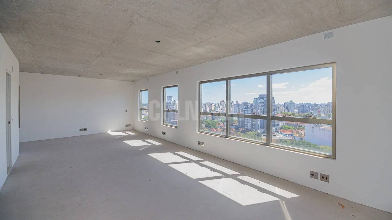 Apartamento · 2 dormitórios em Petrópolis — Foto 1
