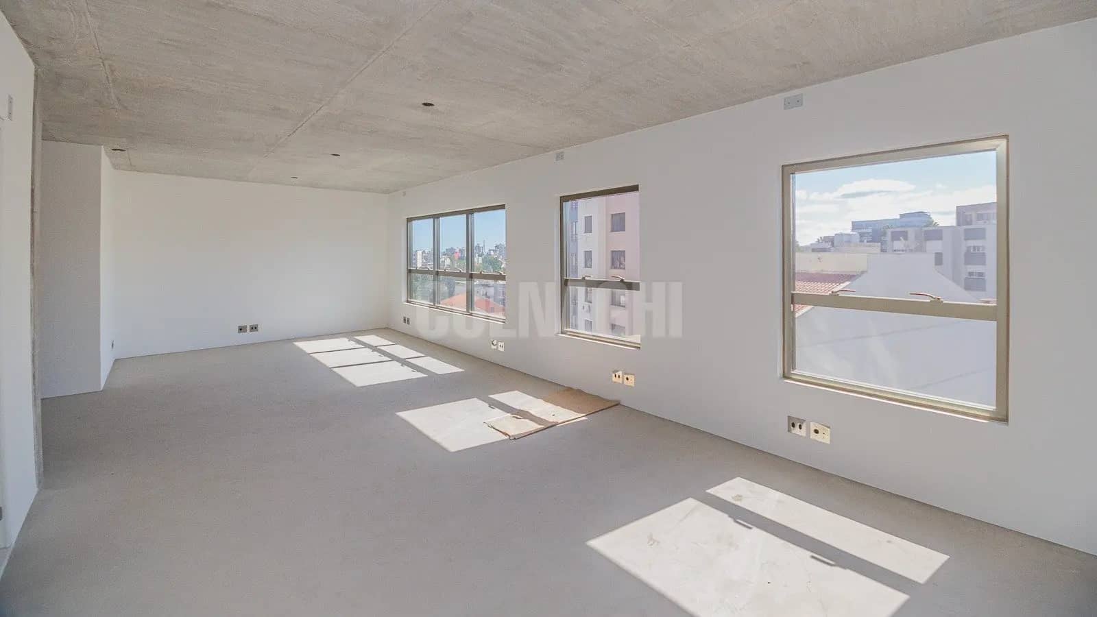 Apartamento · 2 dormitórios em Petrópolis — Foto 1