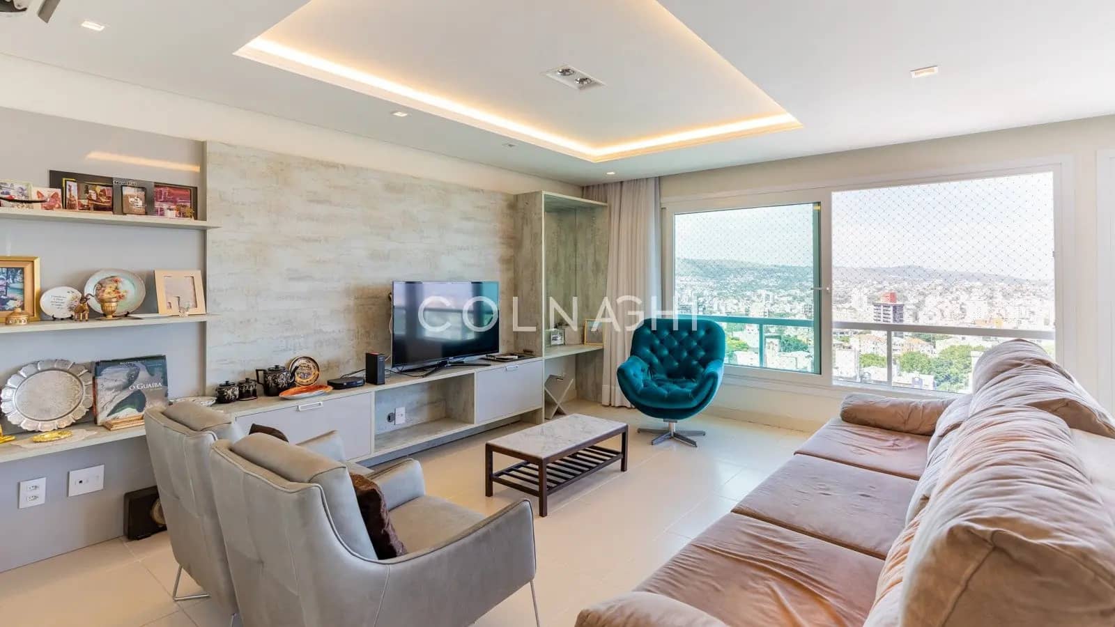 Apartamento · 3 dormitórios em Petrópolis — Foto 1
