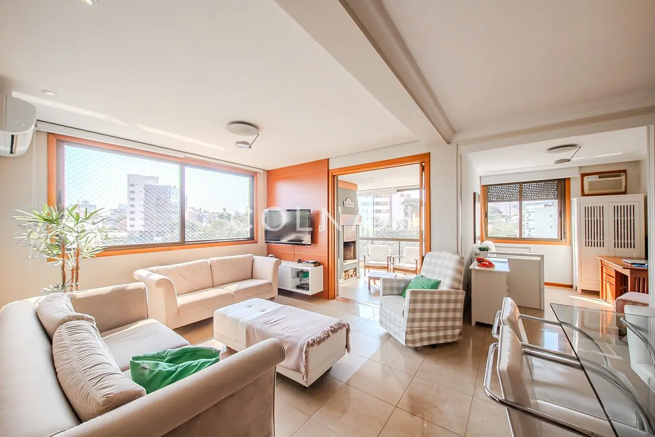 Apartamento · 3 dormitórios em Petrópolis — Foto 1
