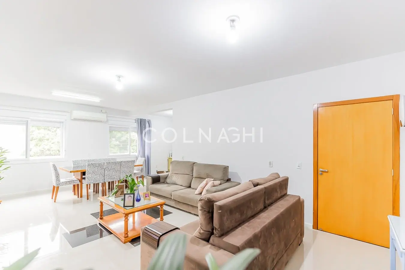 Casa · 4 dormitórios no Chácara das Pedras — Foto 1