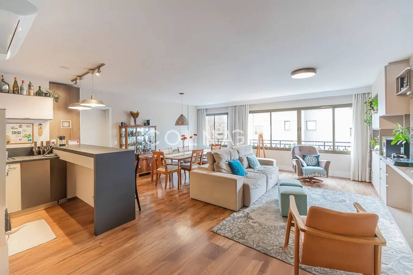 Apartamento · 3 dormitórios em Petrópolis — Foto 1