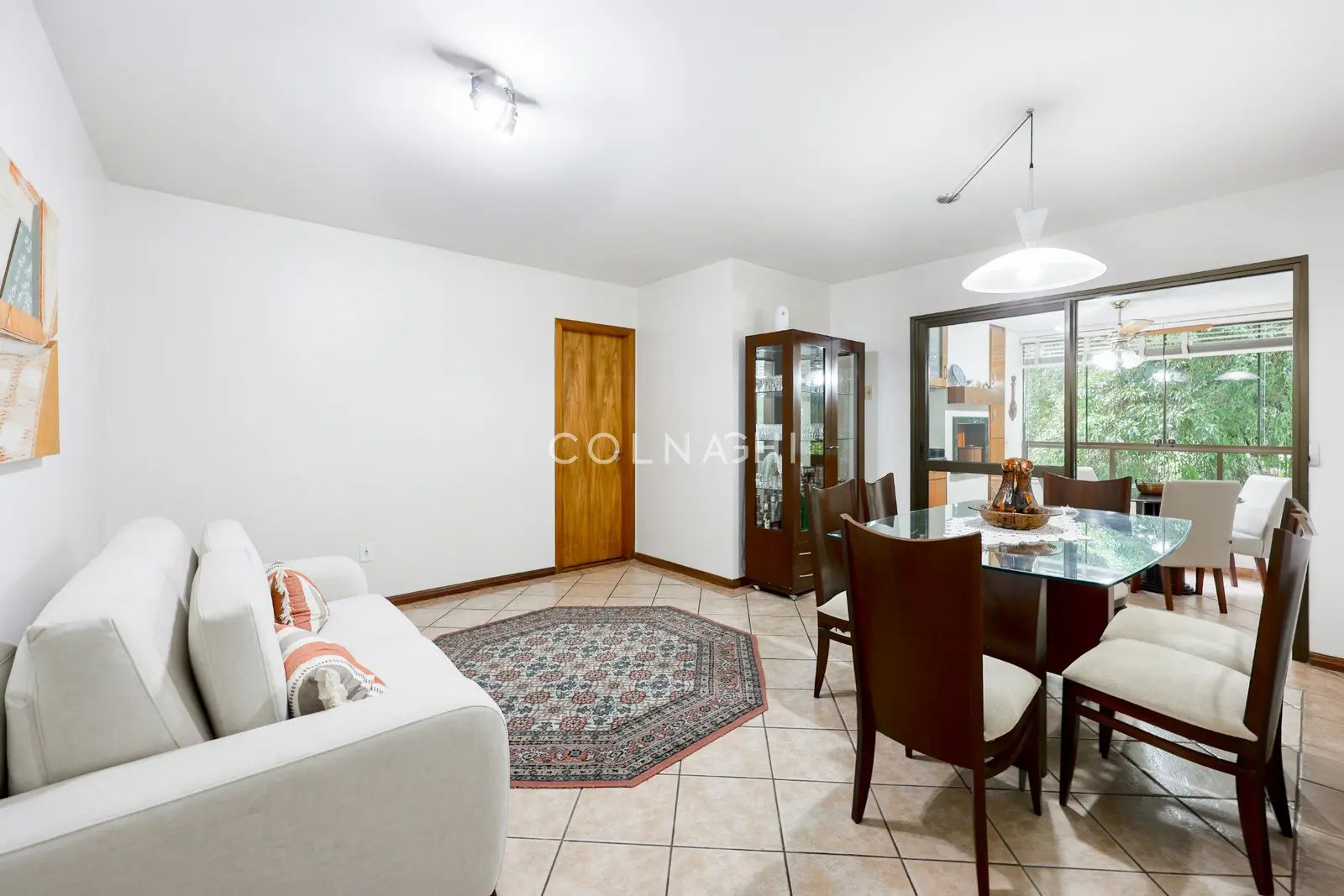 Apartamento · 3 dormitórios em Petrópolis — Foto 1