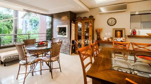Apartamento no Menino Deus