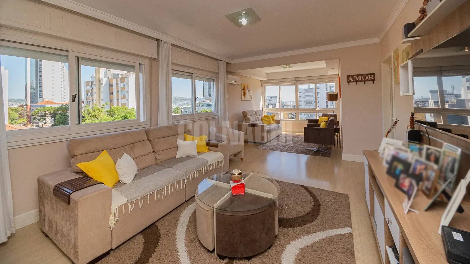 Apartamento · 3 dormitórios em Petrópolis — Foto 1