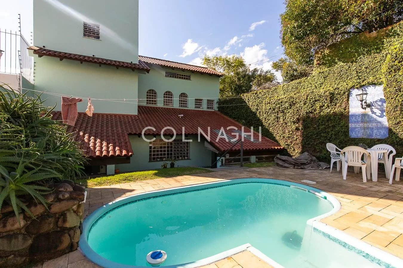 Casa · 5 dormitórios no Chácara das Pedras — Foto 1