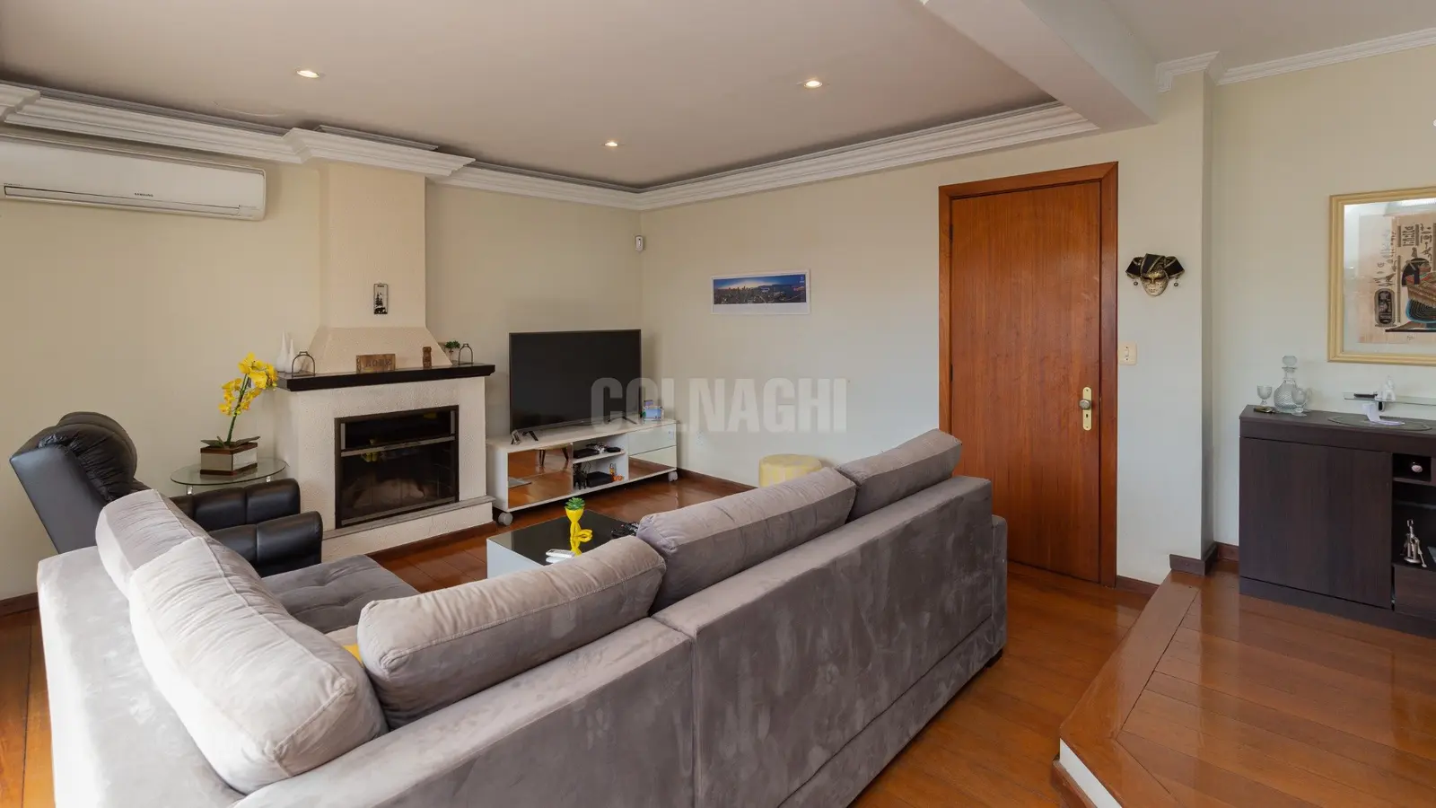 Casa · 3 dormitórios no Chácara das Pedras — Foto 1