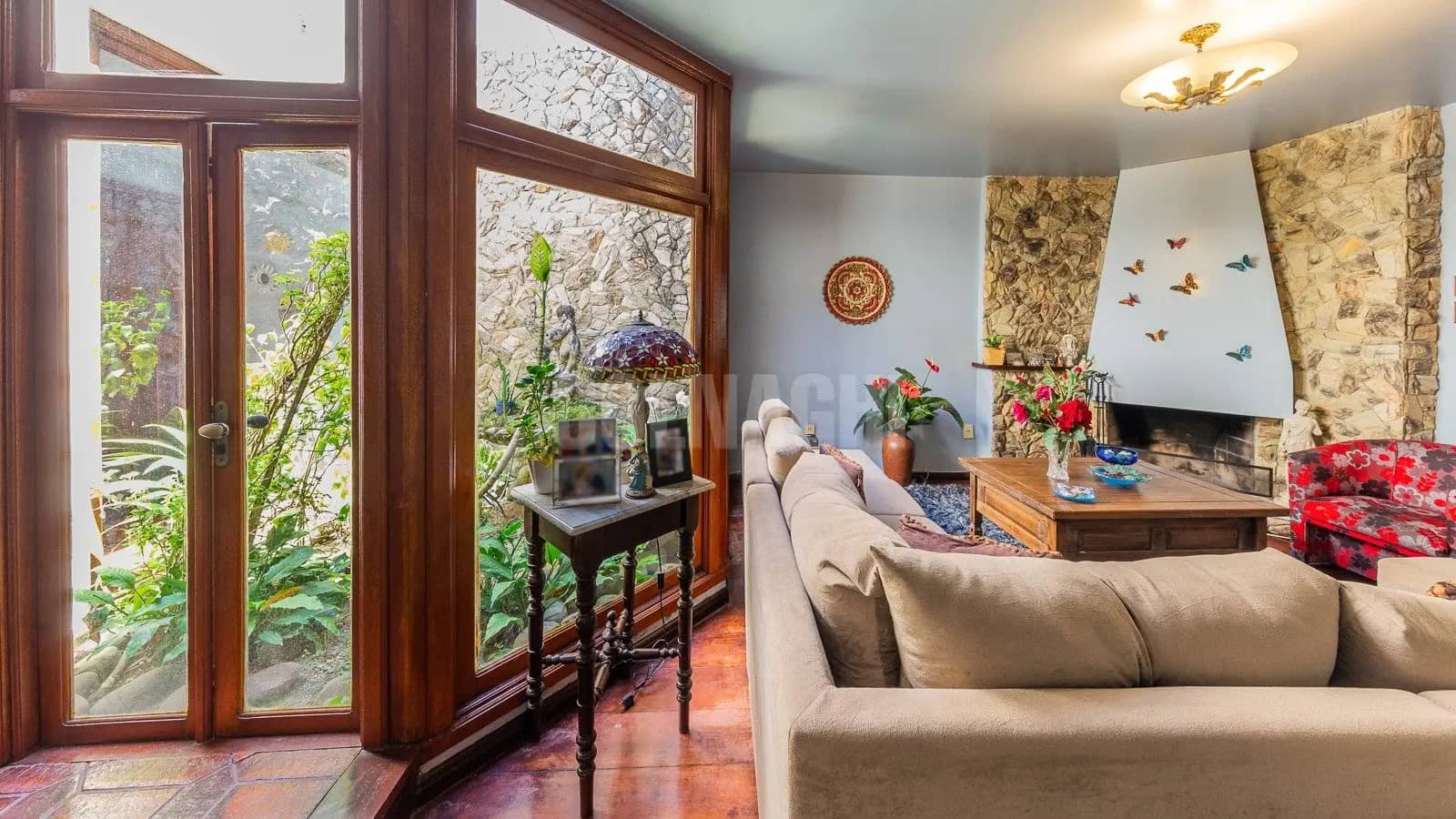 Casa · 4 dormitórios no Chácara das Pedras — Foto 1