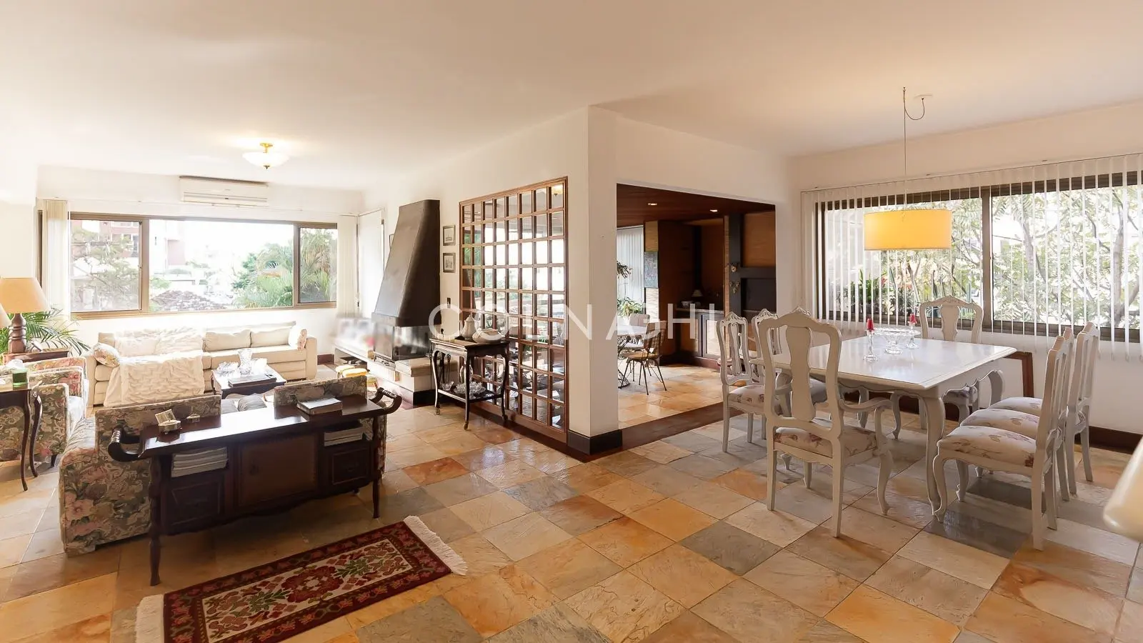 Apartamento · 3 dormitórios no Mont Serrat — Foto 1