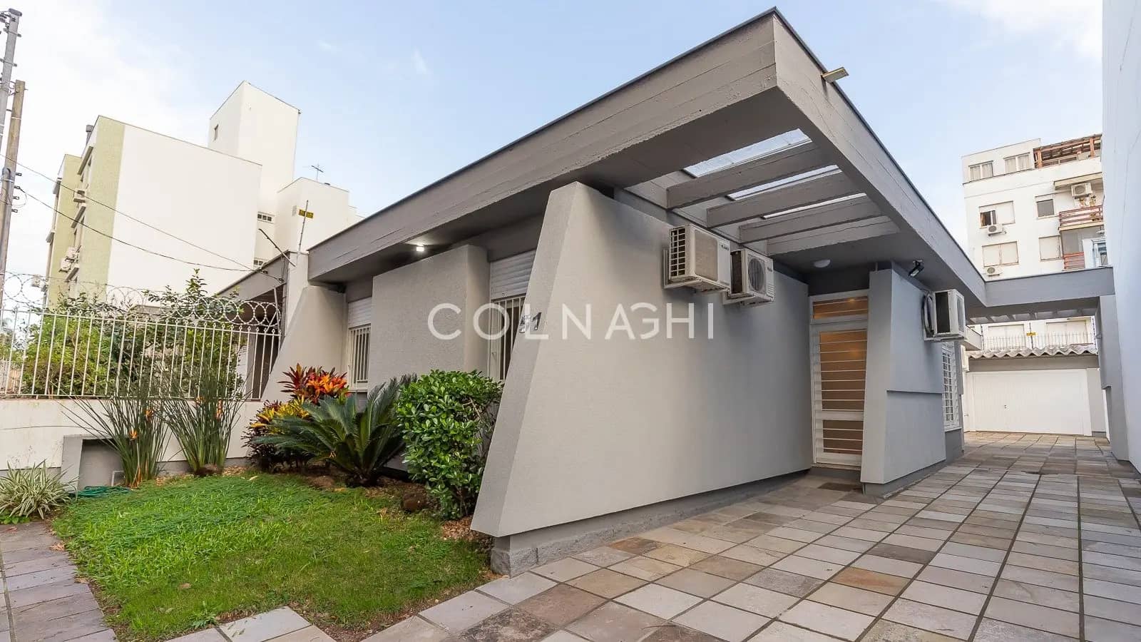 Casa · 3 dormitórios no Jardim Botânico — Foto 1