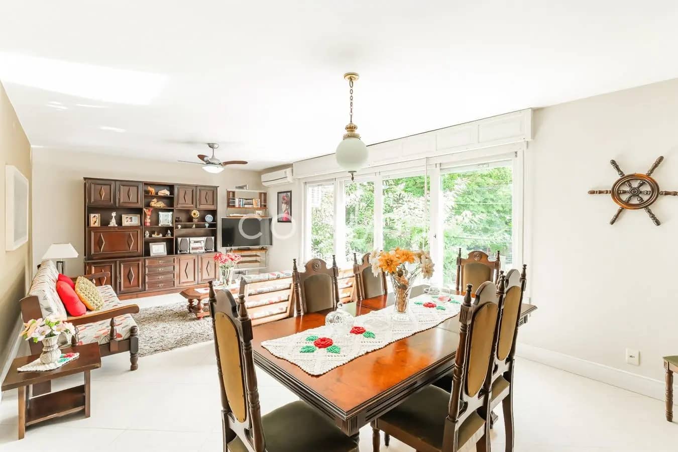 Casa · 3 dormitórios em Petrópolis — Foto 1