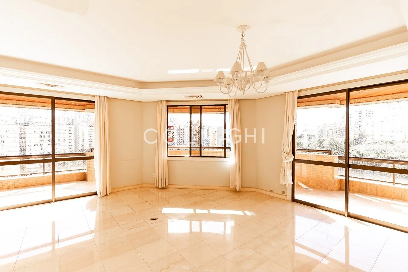 Apartamento · 4 dormitórios em Petrópolis — Foto 1