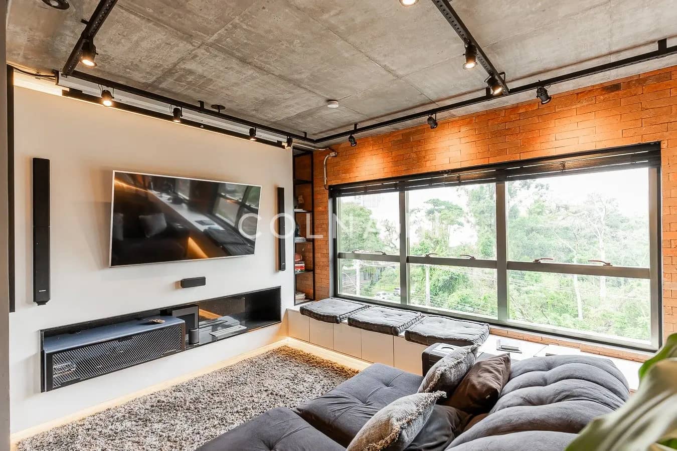Apartamento · 1 dormitório em Petrópolis — Foto 1