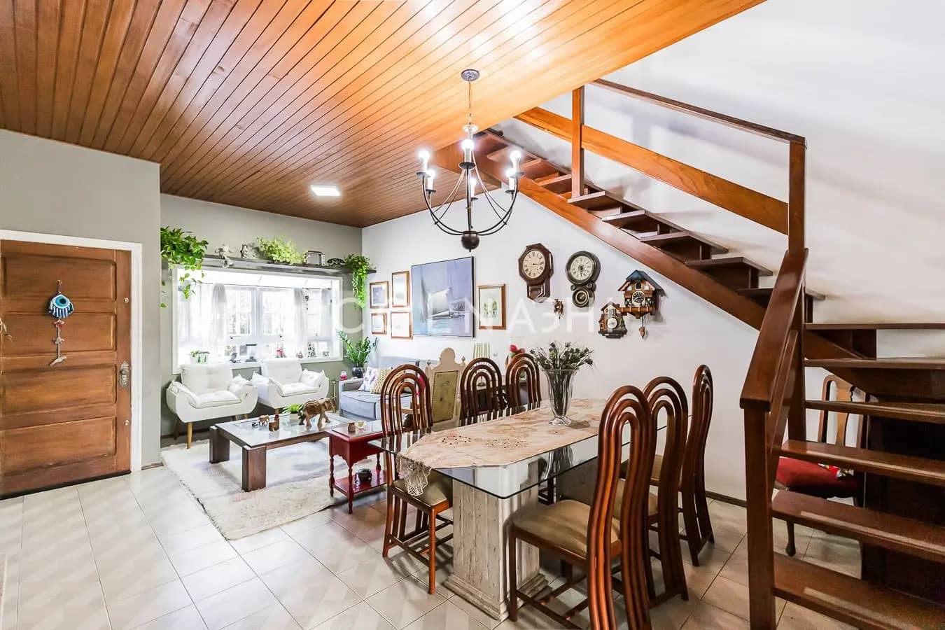 Casa · 4 dormitórios no Chácara das Pedras — Foto 1