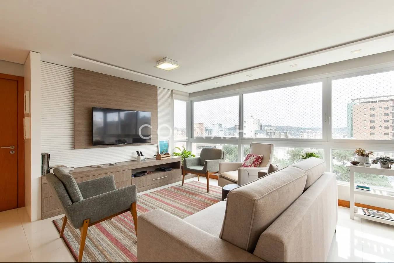 Apartamento · 3 dormitórios em Petrópolis — Foto 1
