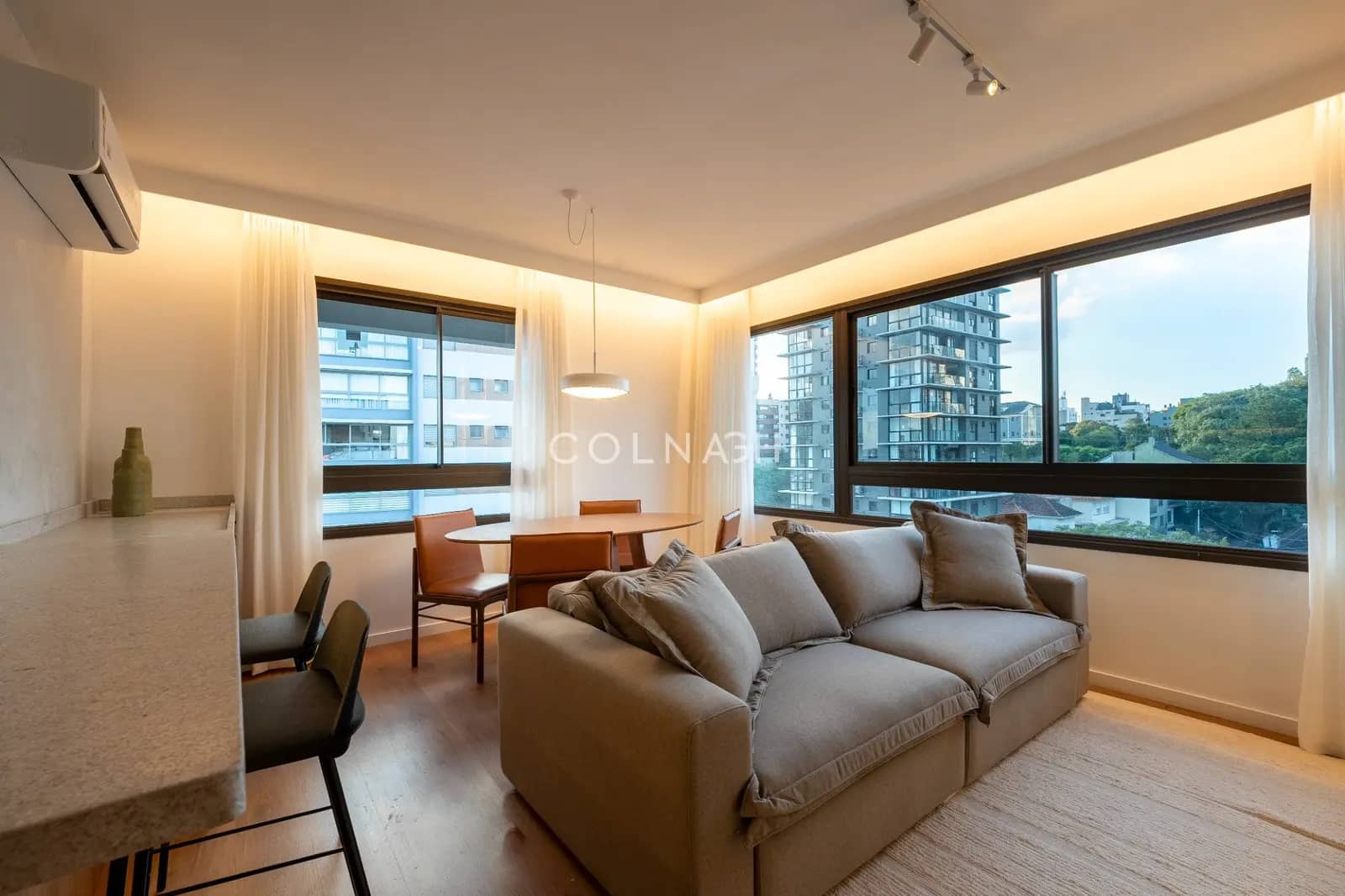 Apartamento · 2 dormitórios no Rio Branco — Foto 1
