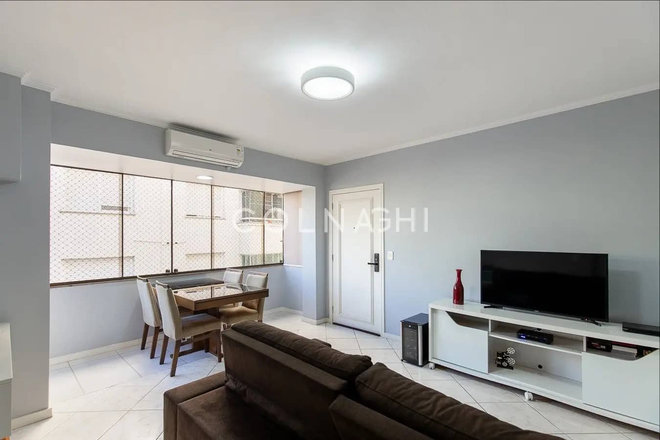 Apartamento · 3 dormitórios no Passo da Areia — Foto 1