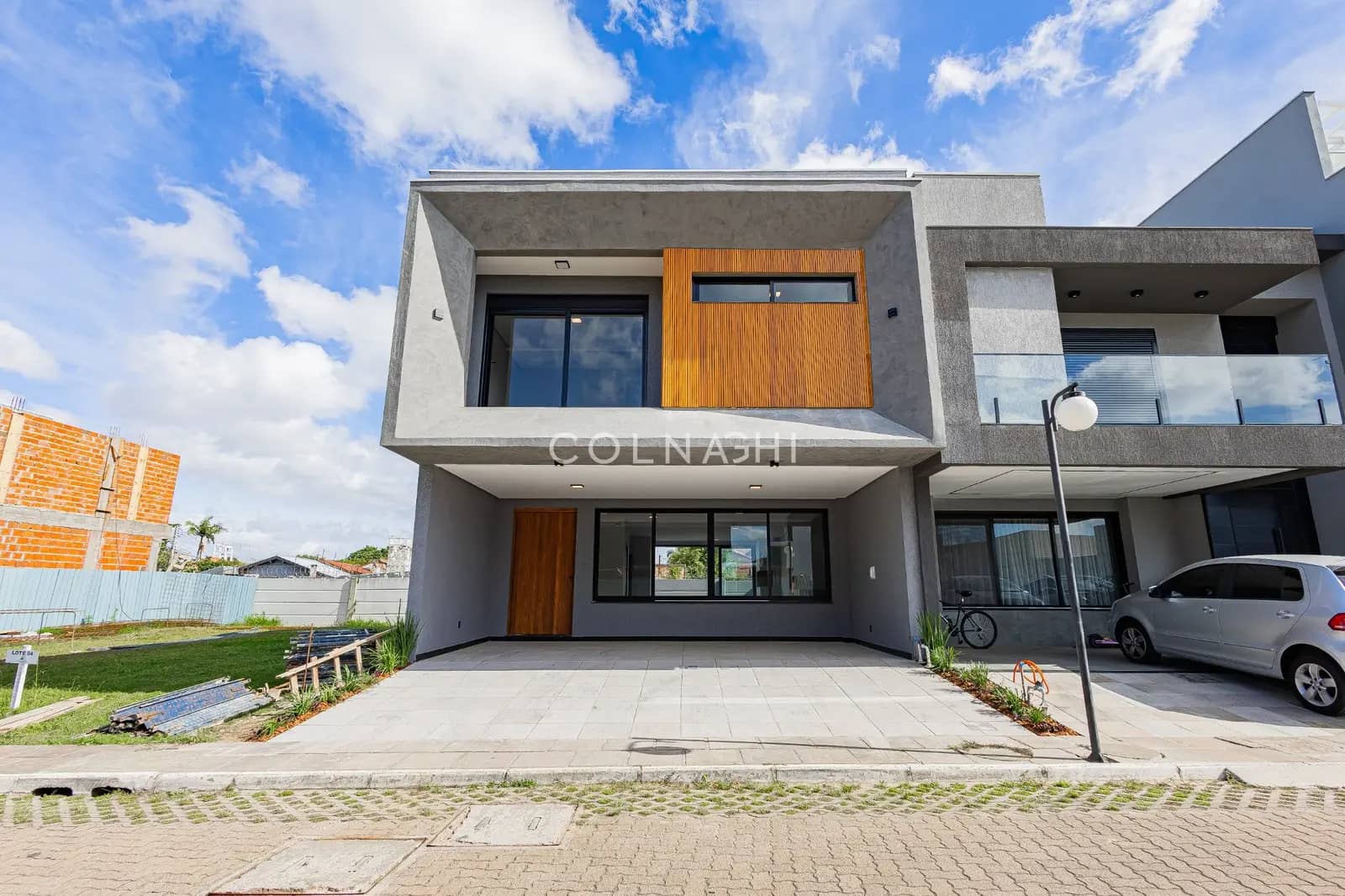 Casa em Condomínio · 3 dormitórios no Sarandi — Foto 1