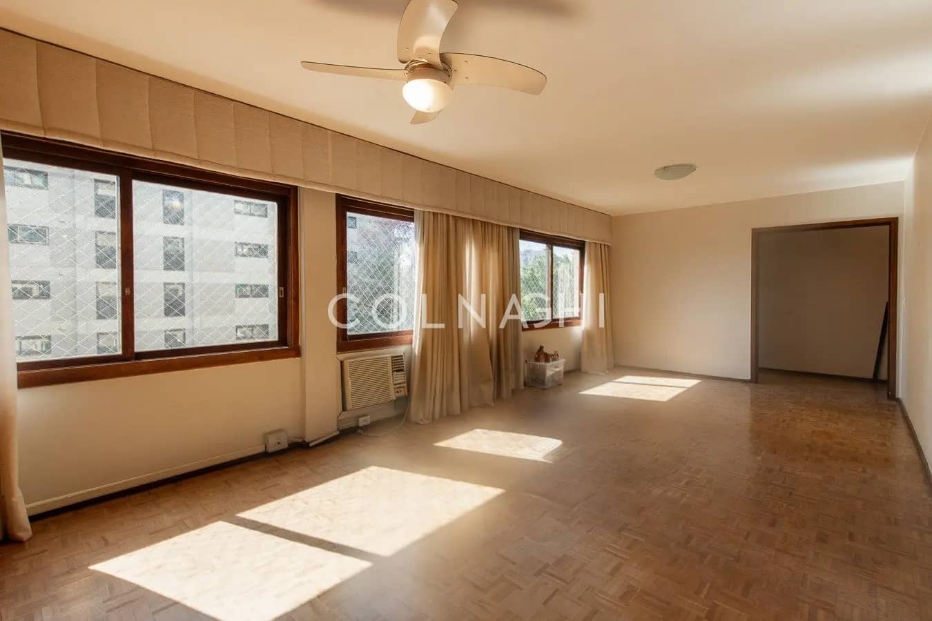 Apartamento · 3 dormitórios no Mont Serrat — Foto 1