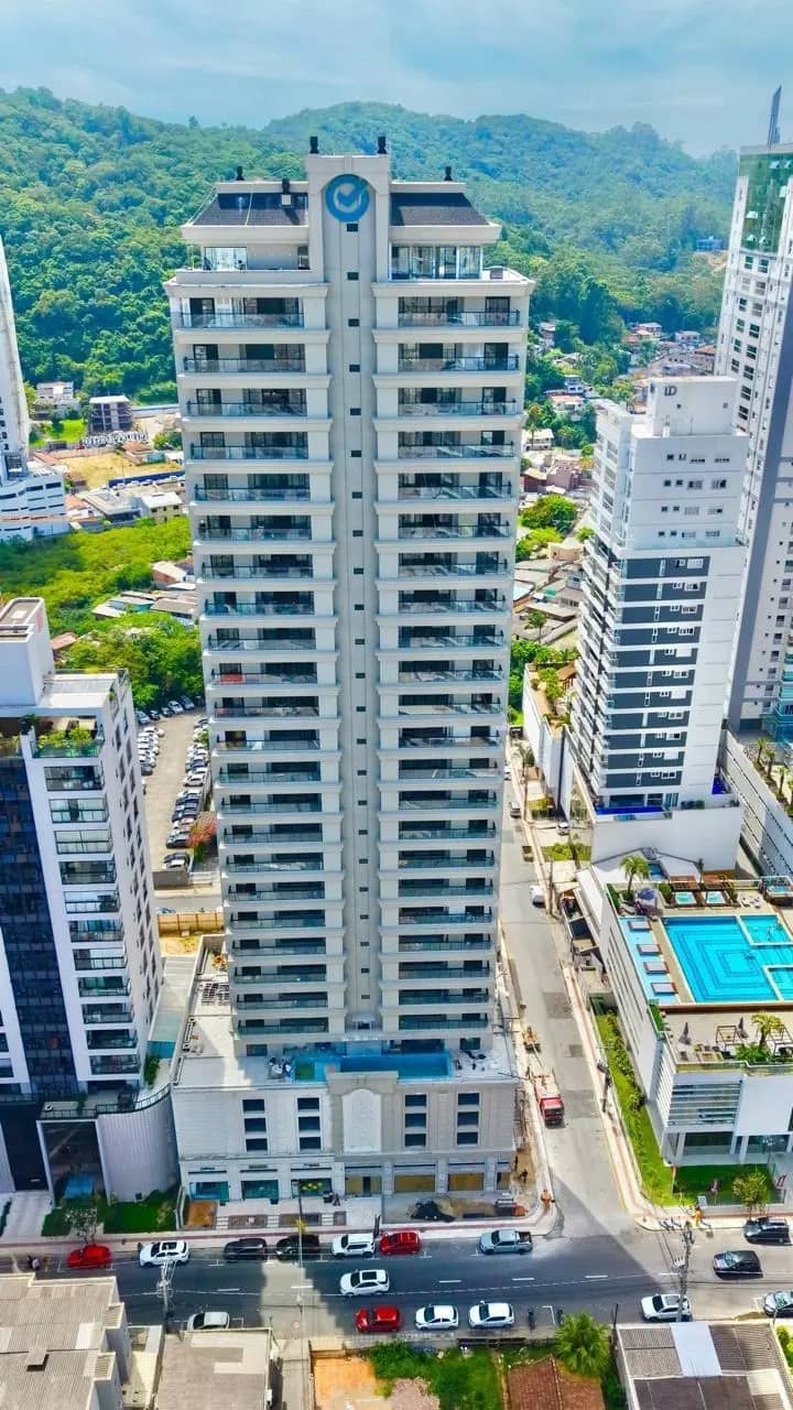Apartamento · 3 dormitórios no Fazenda — Foto 1